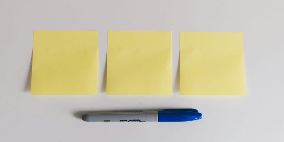 Notizzettel und ein Stift